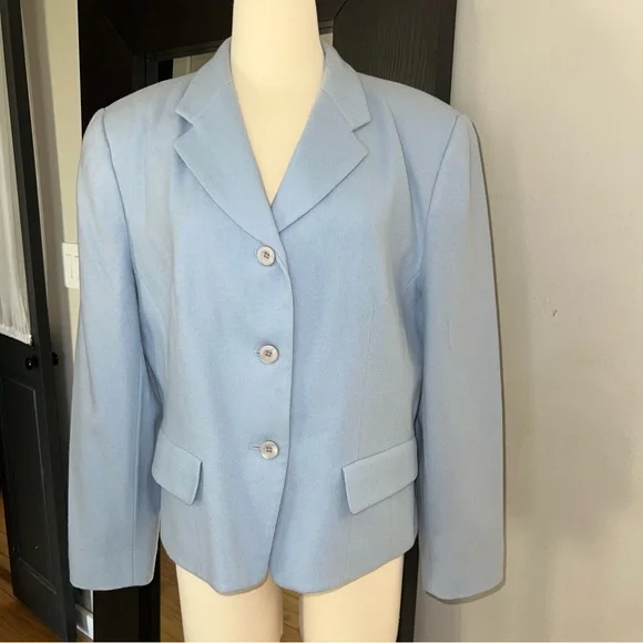 Pendleton Light Blue Wool Blazer – Size 14, Lined with 3-Button Closure - Picture 2 of 11